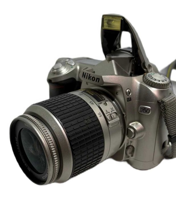 Aparat Nikon D50 z obiektywem Nikkor 18-55