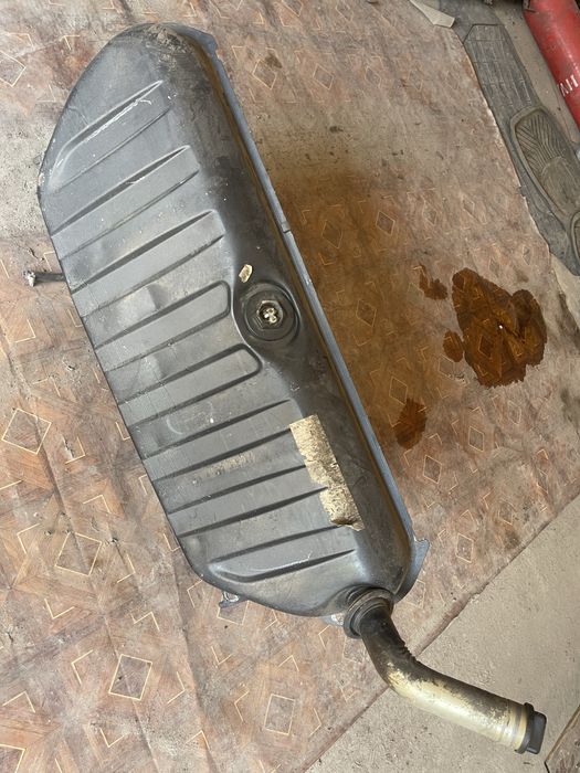 Топливный бак Mercedes 124
