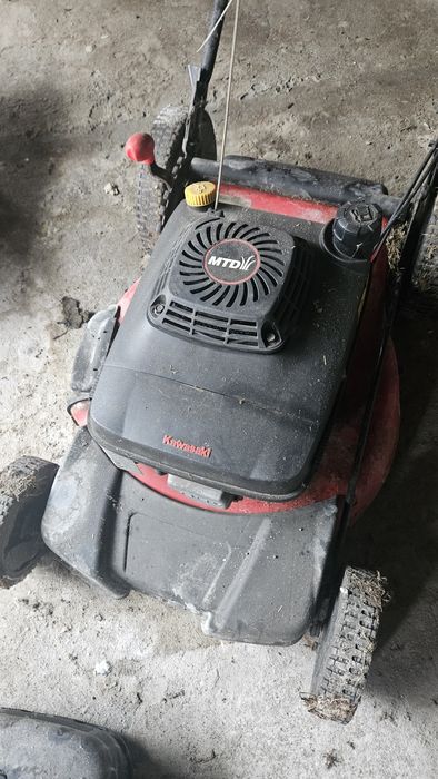 Kosiarka Kawasaki uszkodzona