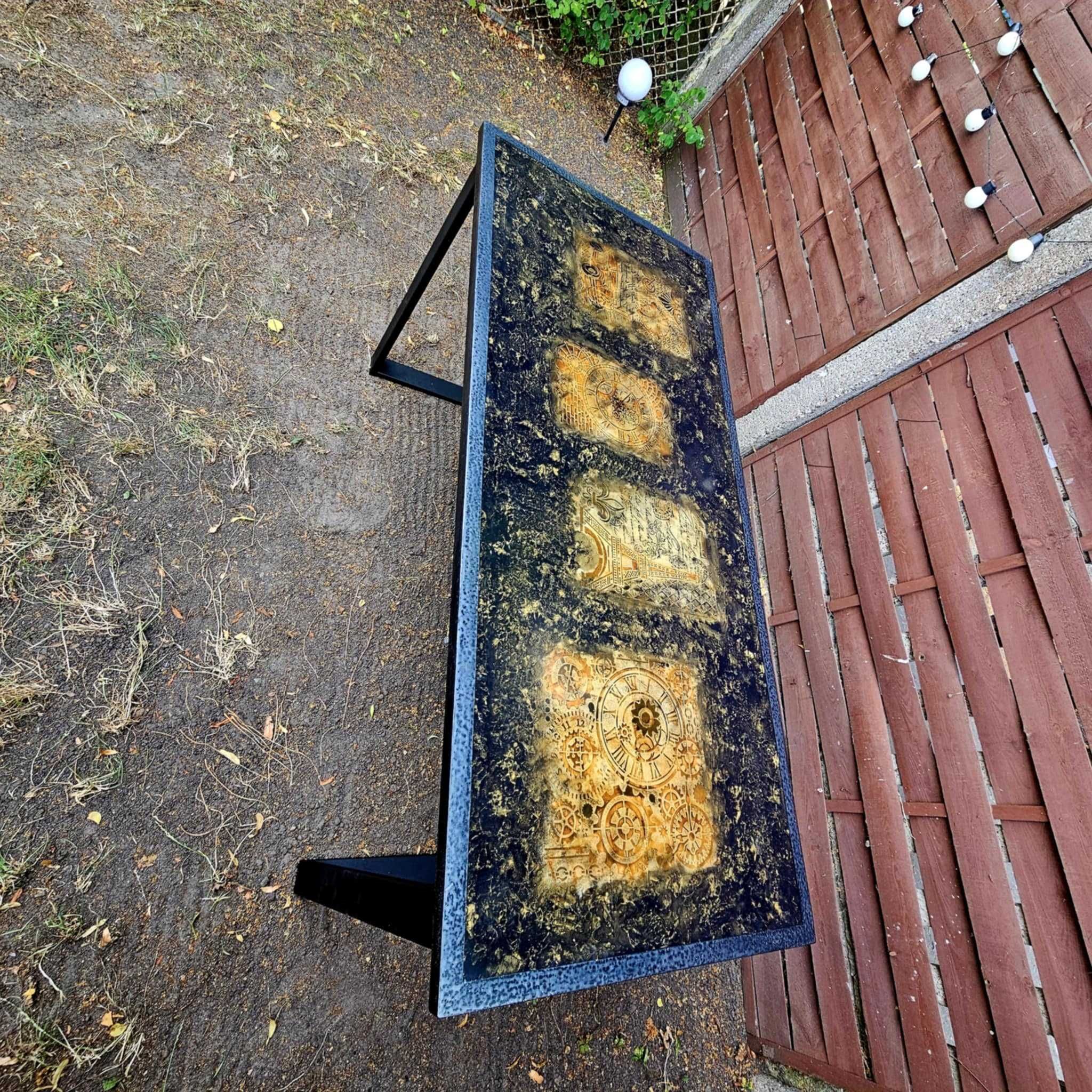 Stół z żywicy epoksydowej