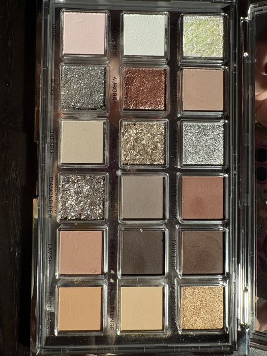 Huda Beauty -Icy Nude Eyeshadow - paleta cieni do powiek