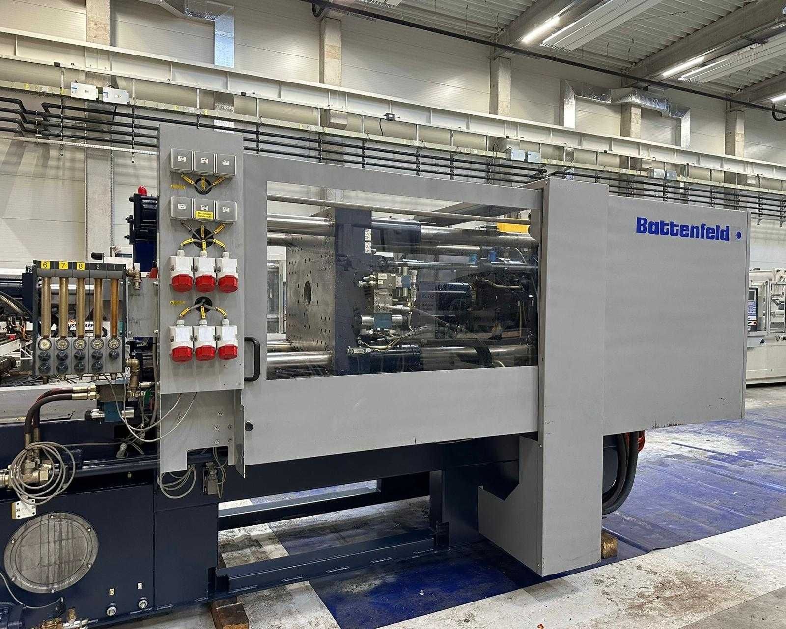 Sprzedam wtryskarkę - Battenfeld HM 2700/1330, 2004r.