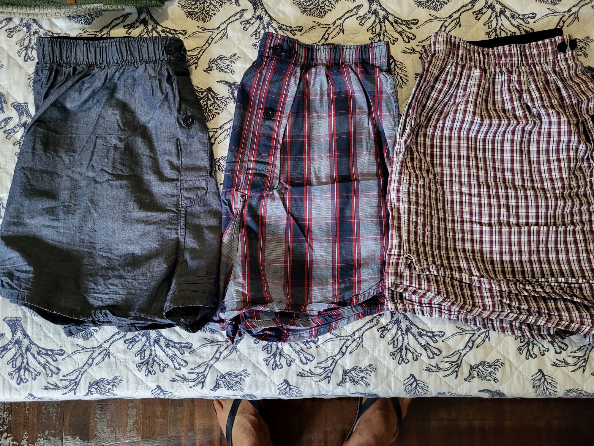 Goro, Cachecol, Cueca