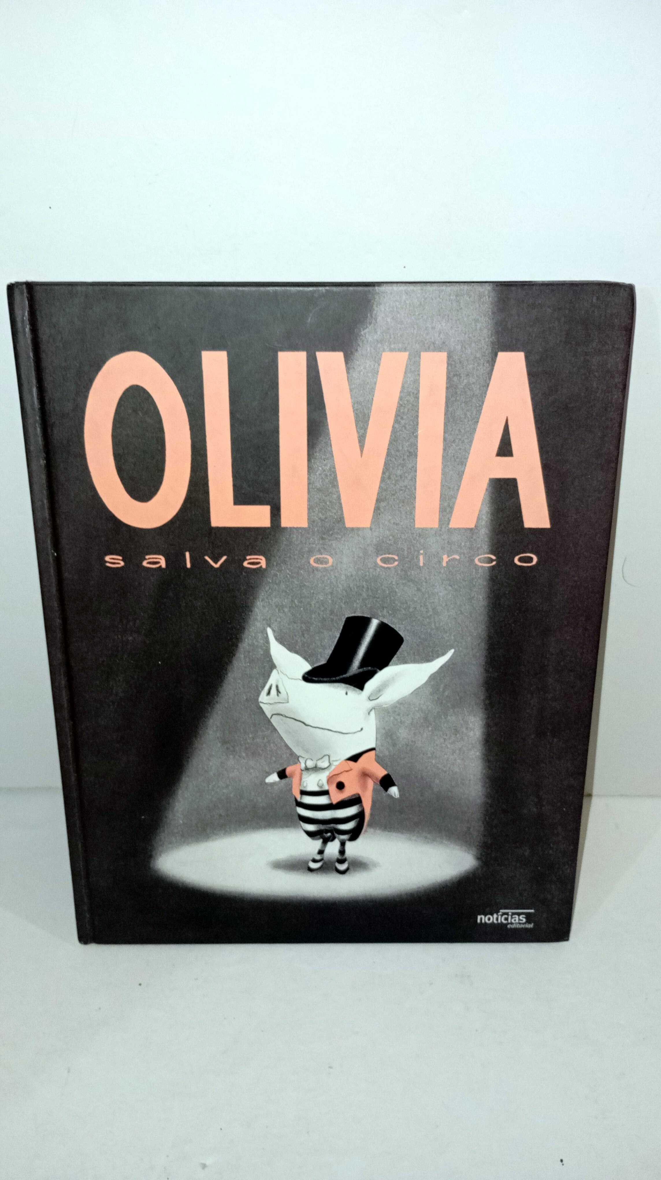 Olivia salva o Circo
