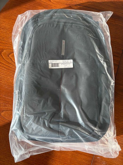 Samsonite Guardit 2.0 15,6" — selada (fatura FNAC) — €70 neg. — Porto