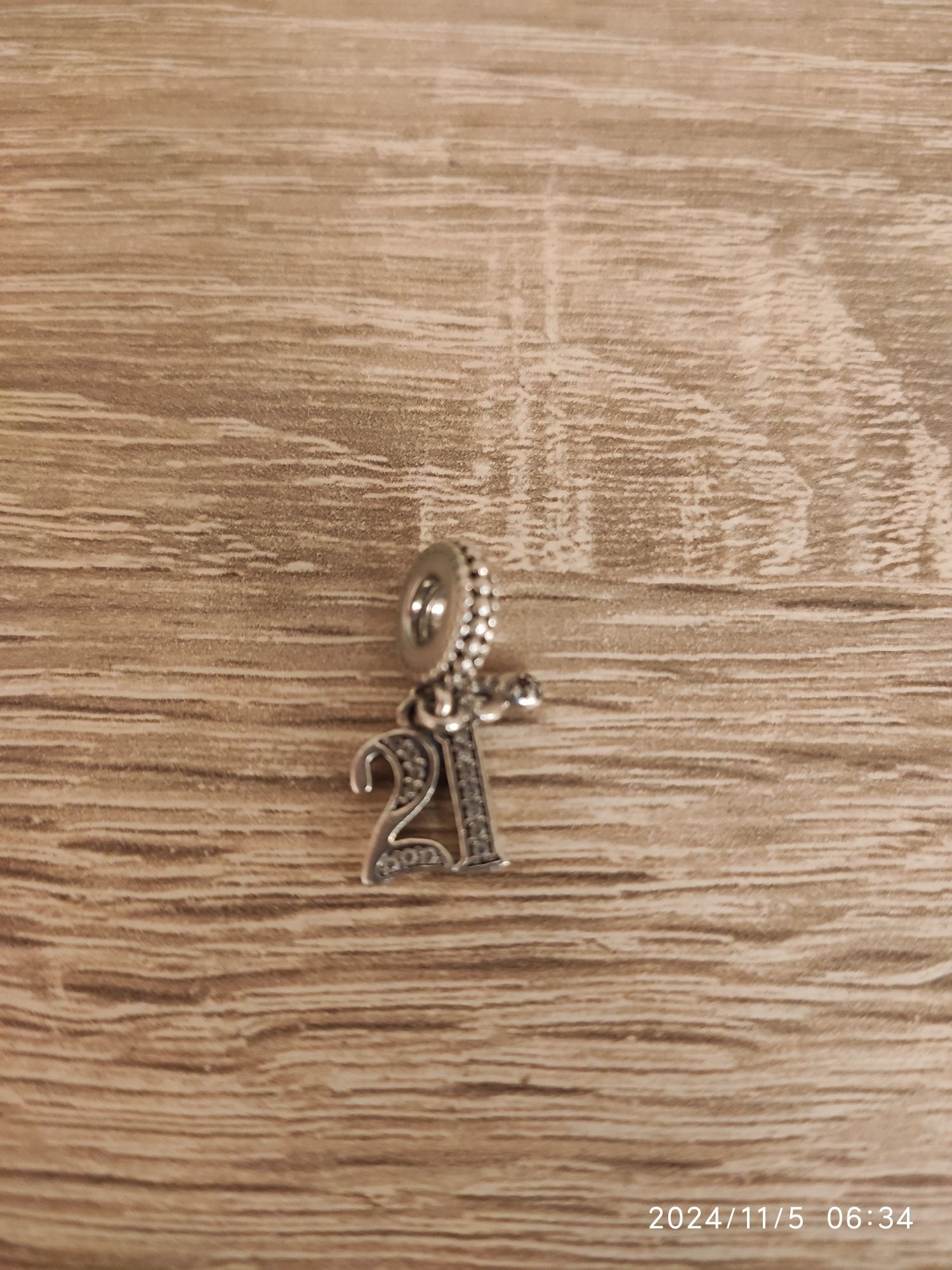 Charms Pandora na 21 urodziny