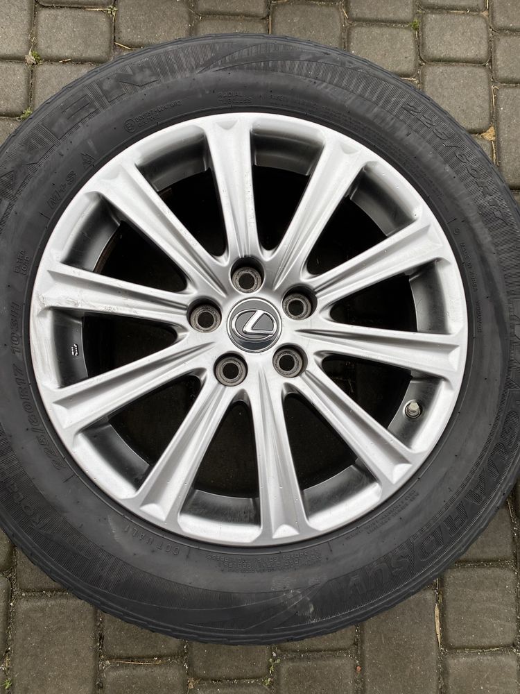 Alufelgi 5x114,3 17" Lexus ES Avensis Camry Verso opony 215/55/17