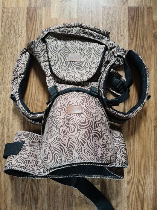 Wielofunkcyjne nosidełko z nosidłem biodrowym marki BECUTE