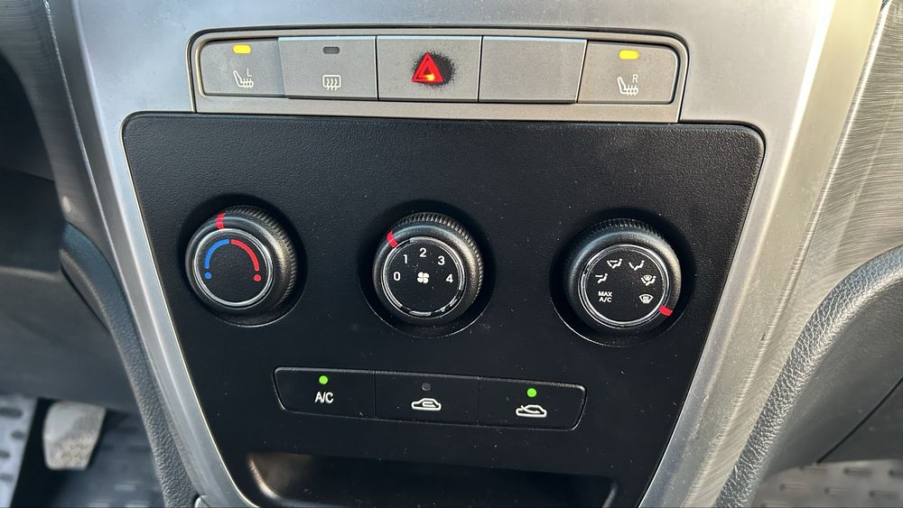 Кросовер Джилі Емгранд Х7 2.0 з ГАЗом