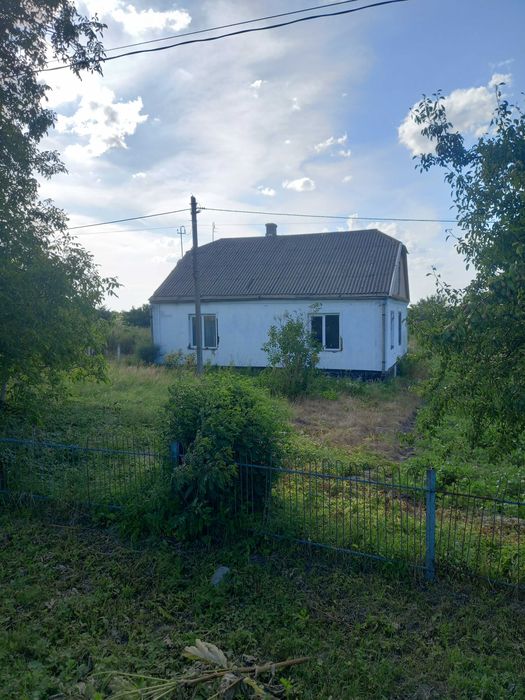 Продам будинок по вул Героїв майдану