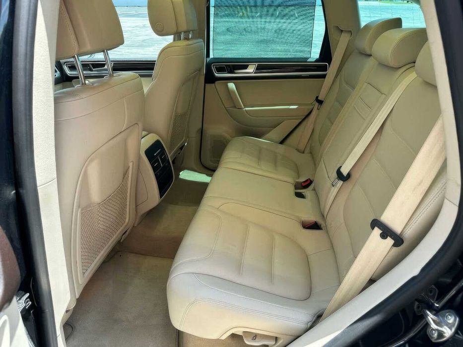 Volkswagen Touareg Executive      2015