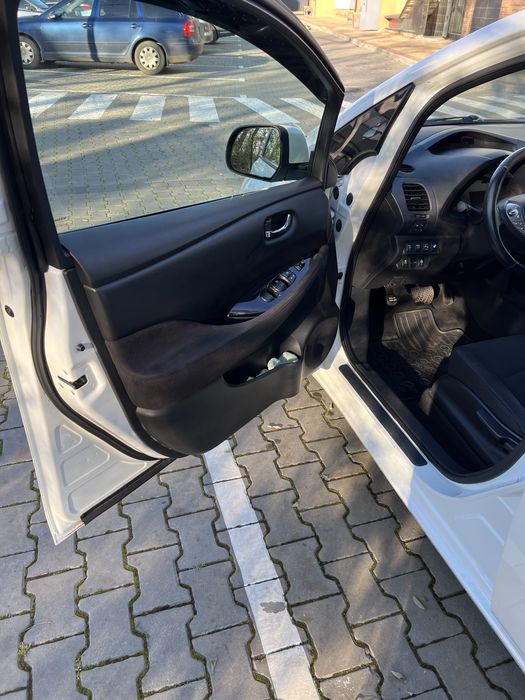 Nissan Leaf 24 / 2013