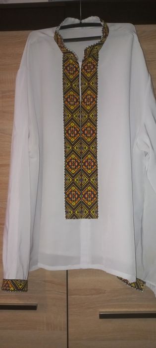 Вишита сорочка чоловіча
