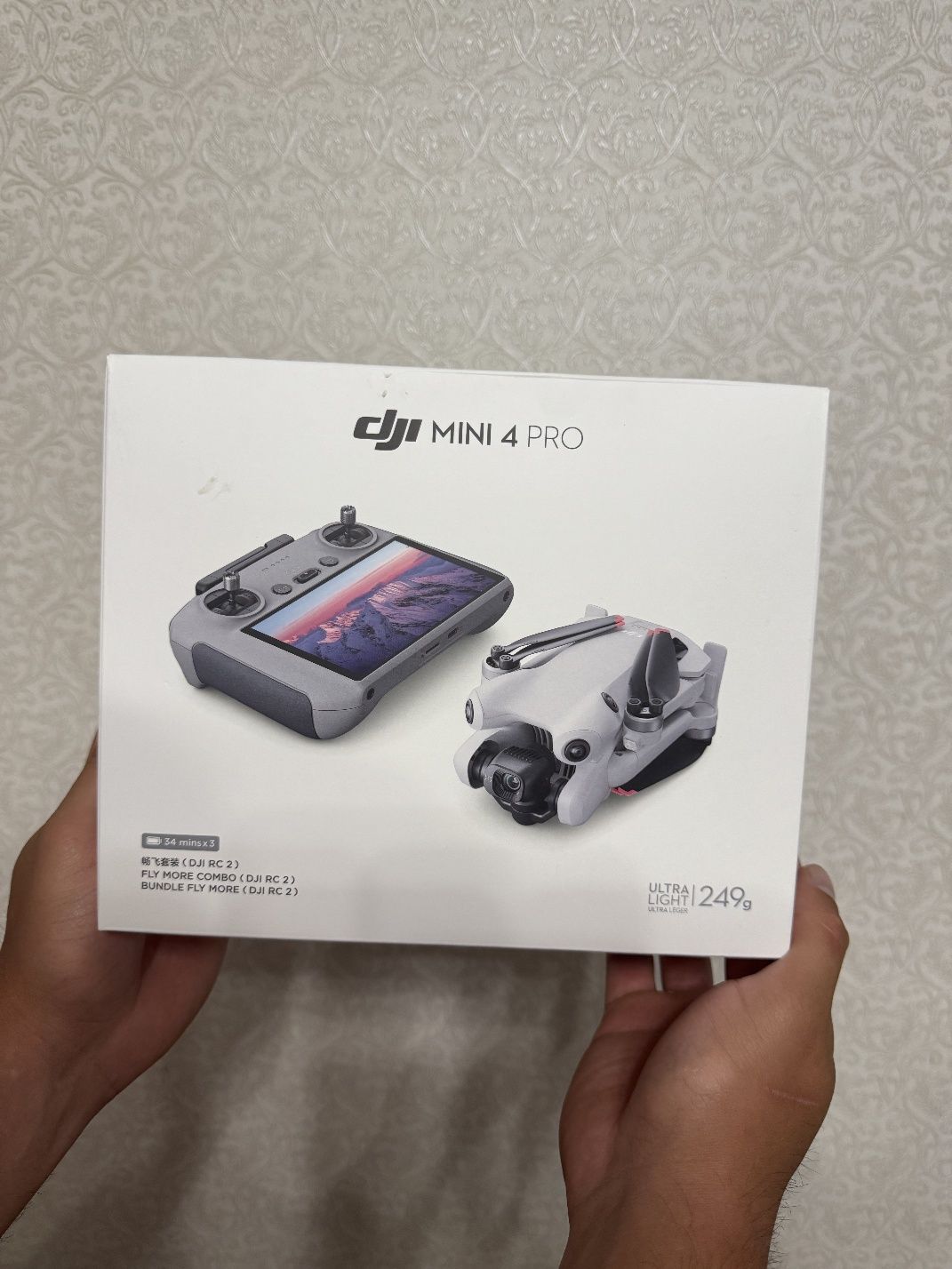 Квадрокоптер DJI Mini 4 Pro Fly More Combo DJI RC 2
