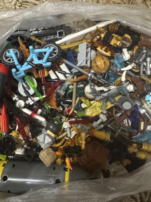 Лего фігурки оригінал