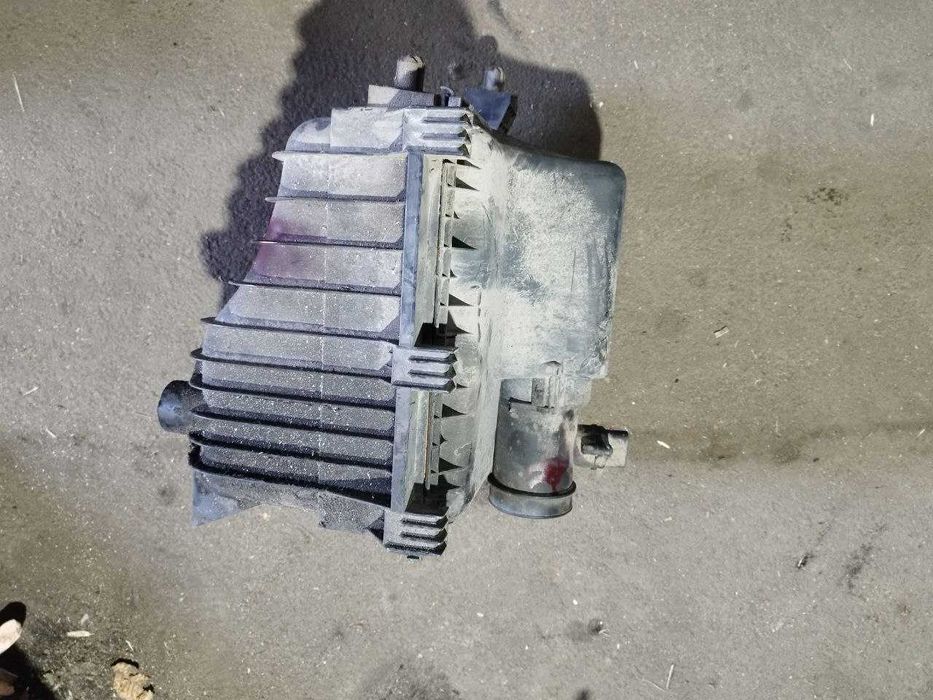 Корпус повітряного фільтра Mercedes Vito 638 2.2 CDI