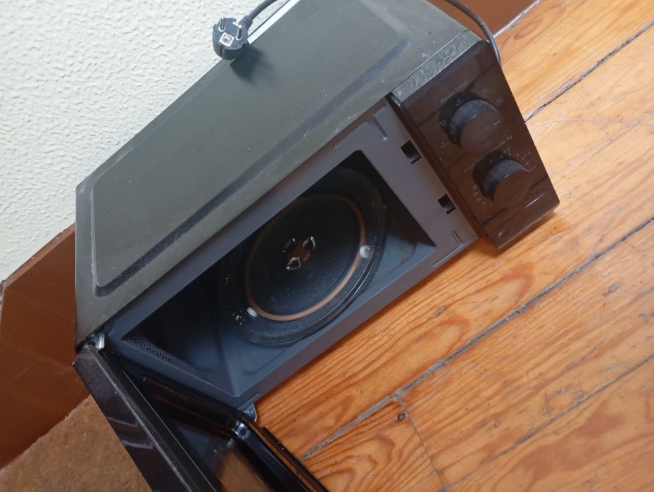 DOU microondas para reparação