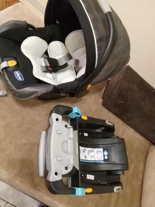 Ovo de bebê com base