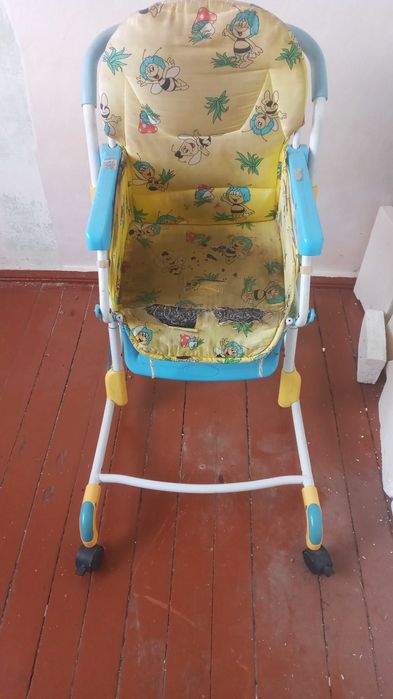 Стільчик для годування