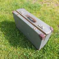 Stara walizka podróżna,  retro z prl