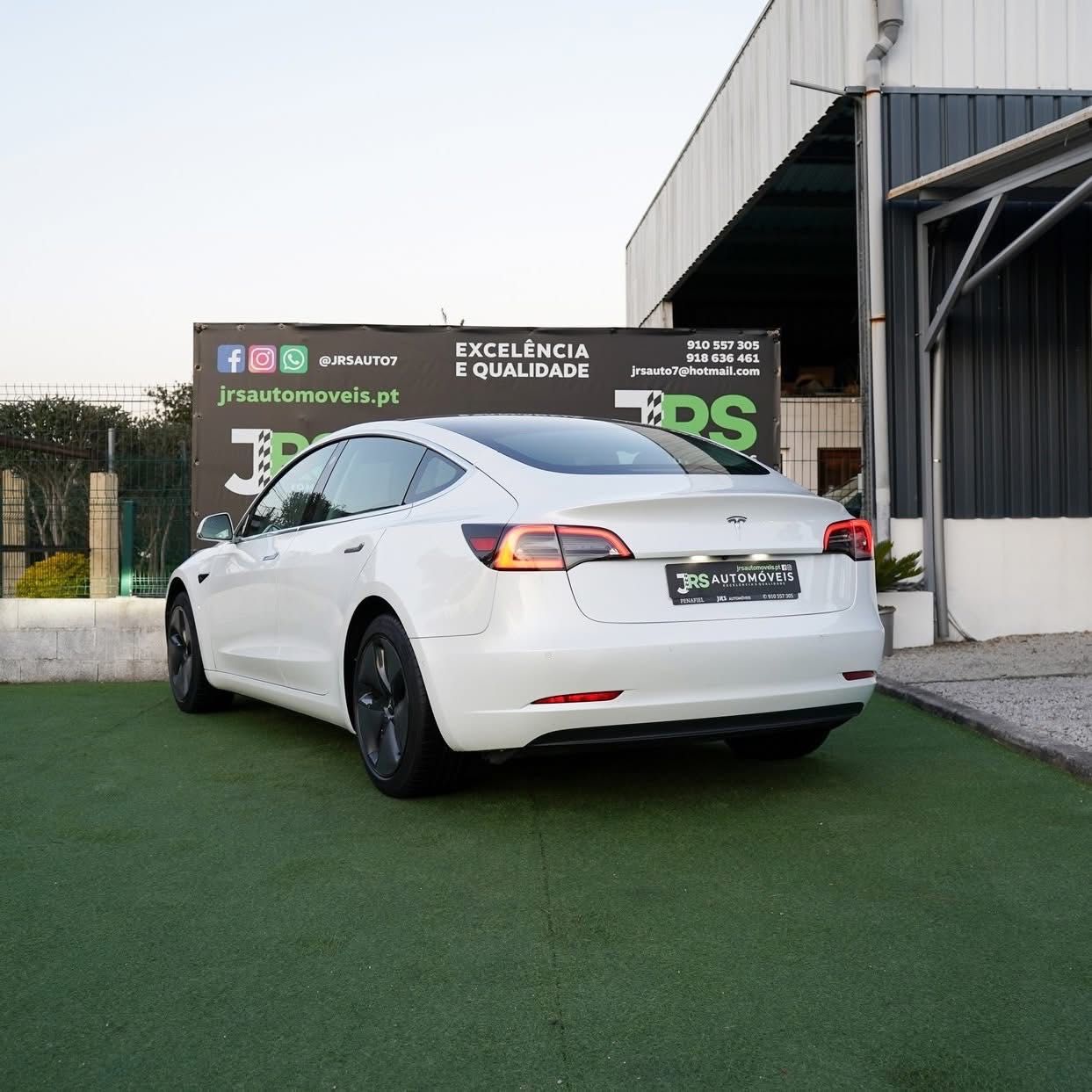 Tesla Model 3 Como Novo