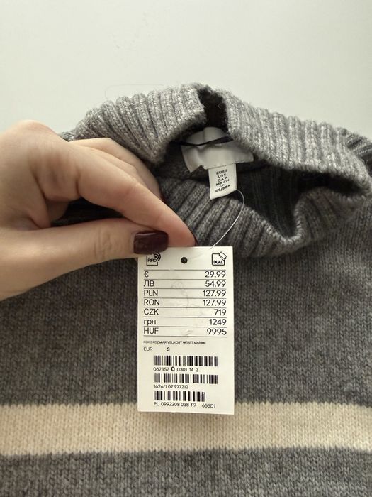 Жіночий новий светр hm S, у складі шерсть + сукня нова Zara в подаруно