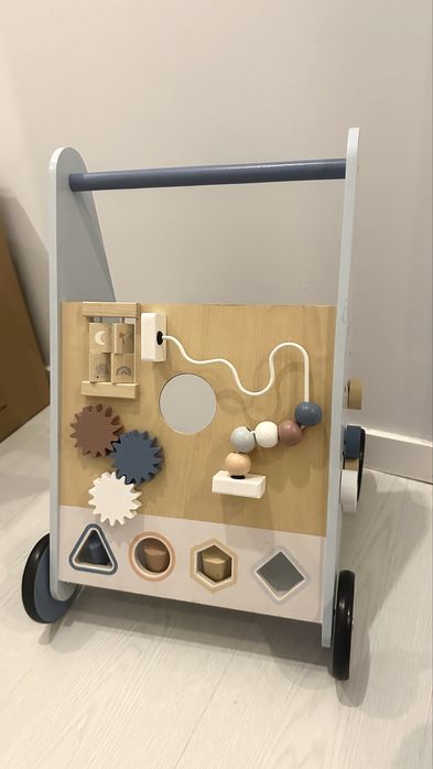 Carro andador novo multiactividades em madeira SKLUM