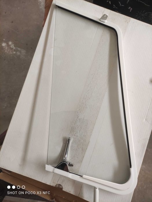 Szyba uchylna prawa/lewa biała Vw Transporter T1 Bulik 53-67