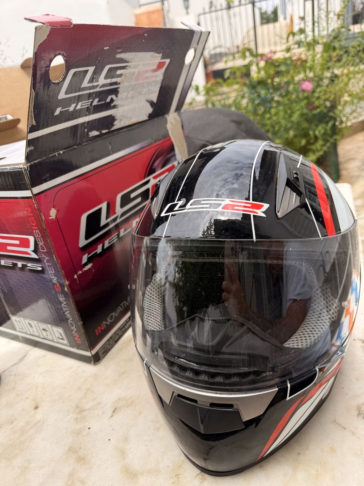 L52 capacete usado