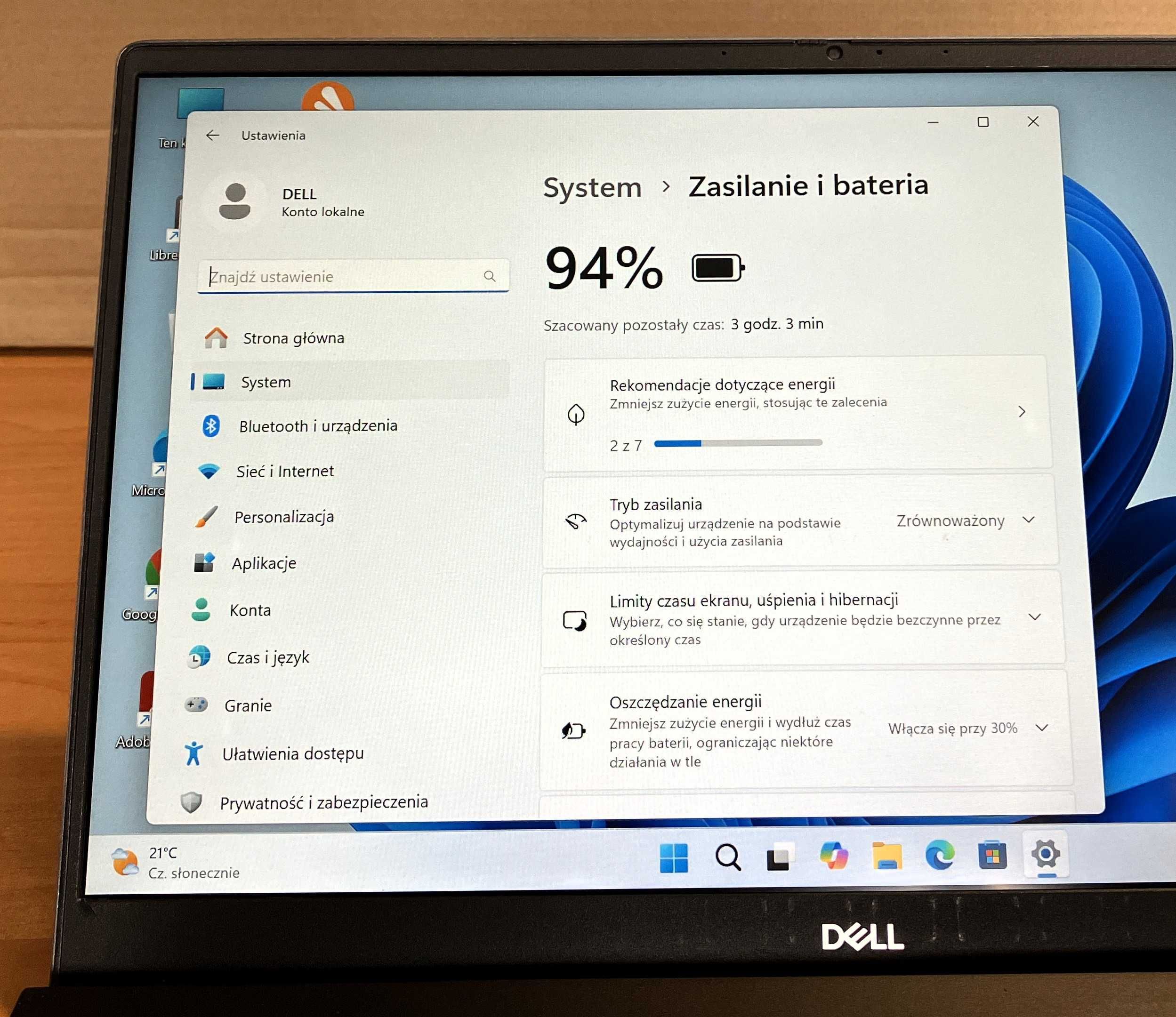 Laptop DELL 5401 Intel® Core™ i5-10th 16GB 256GB SSD USB-C™ FHD Win 11