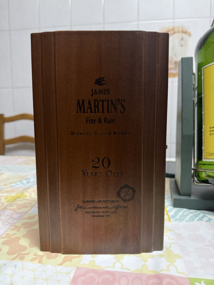 Caixa de James Martins 20 anos