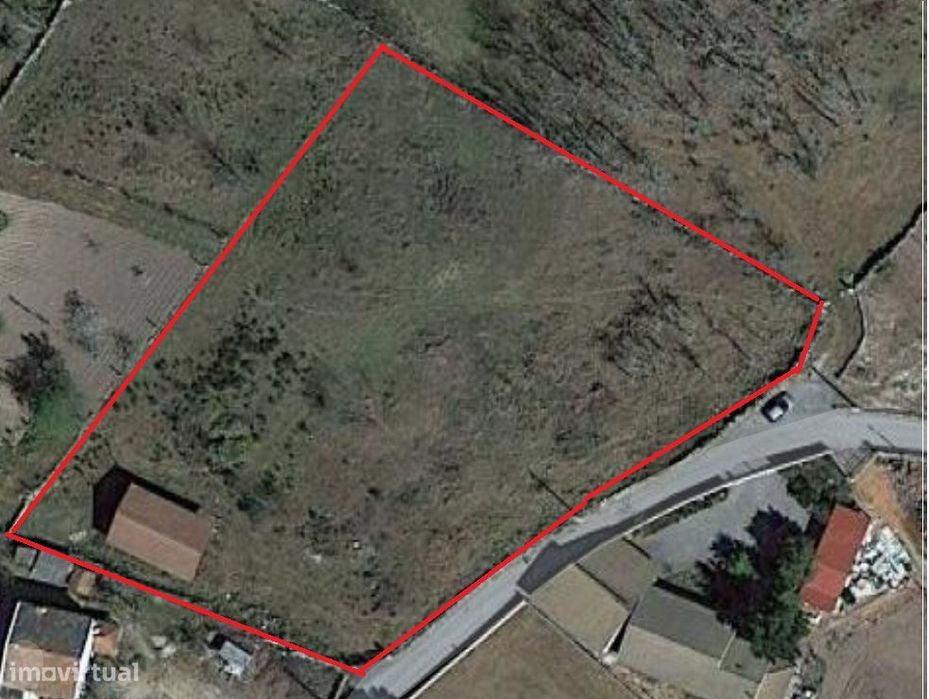 Terreno 2400 m2 - Soutelinho do Mesio