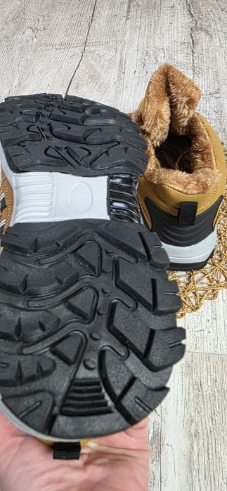 Zimowe ocieplane musztardowe buty męskie rozmiar 41 wkładka 27cm