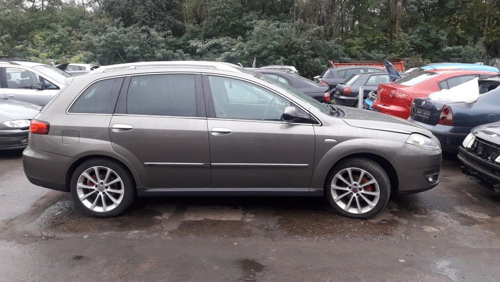 Fiat Croma II 1.9 JTD na części