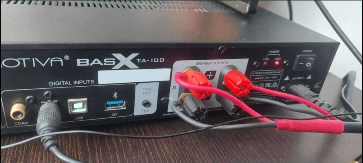 Emotiva BasX TA-100 Wzmacniacz zintegrowany