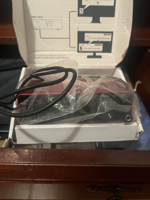 Microfone Rode NT1 mais interface