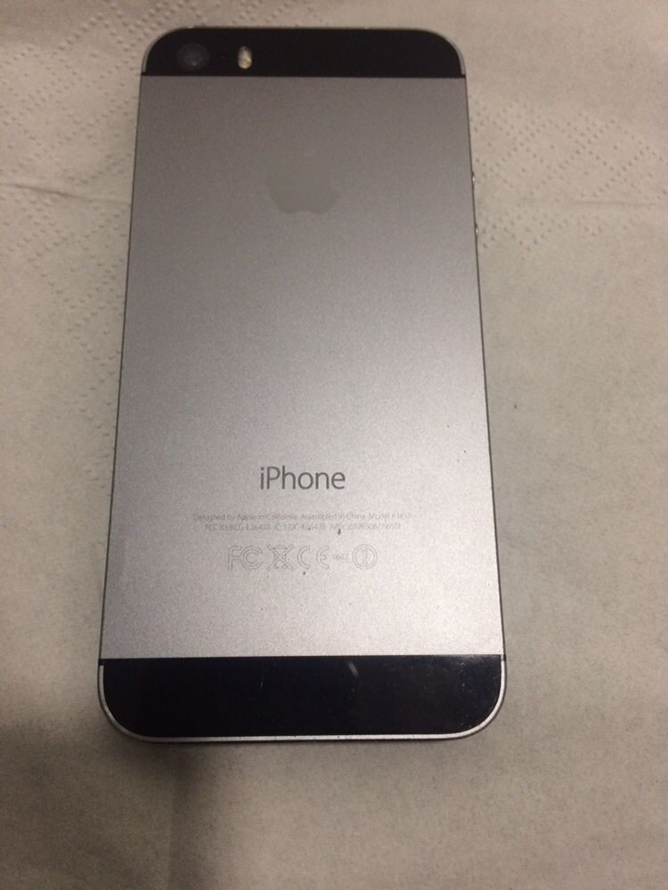 IPhone 5s 16gb space gray desbloqueado
