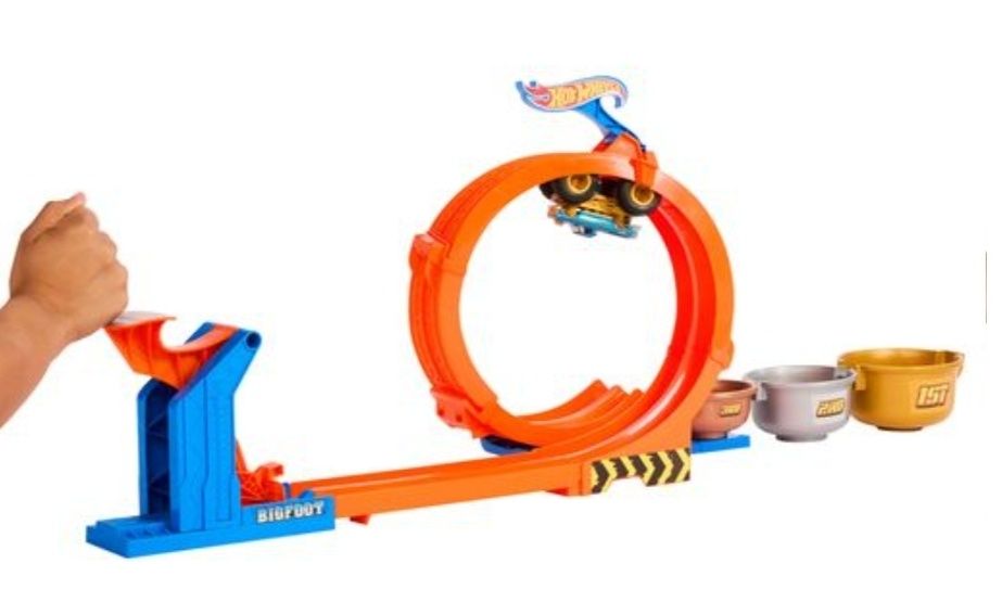Ігровий набір Hot Wheels Monster Trucks Петлі та трюки (JBX64)