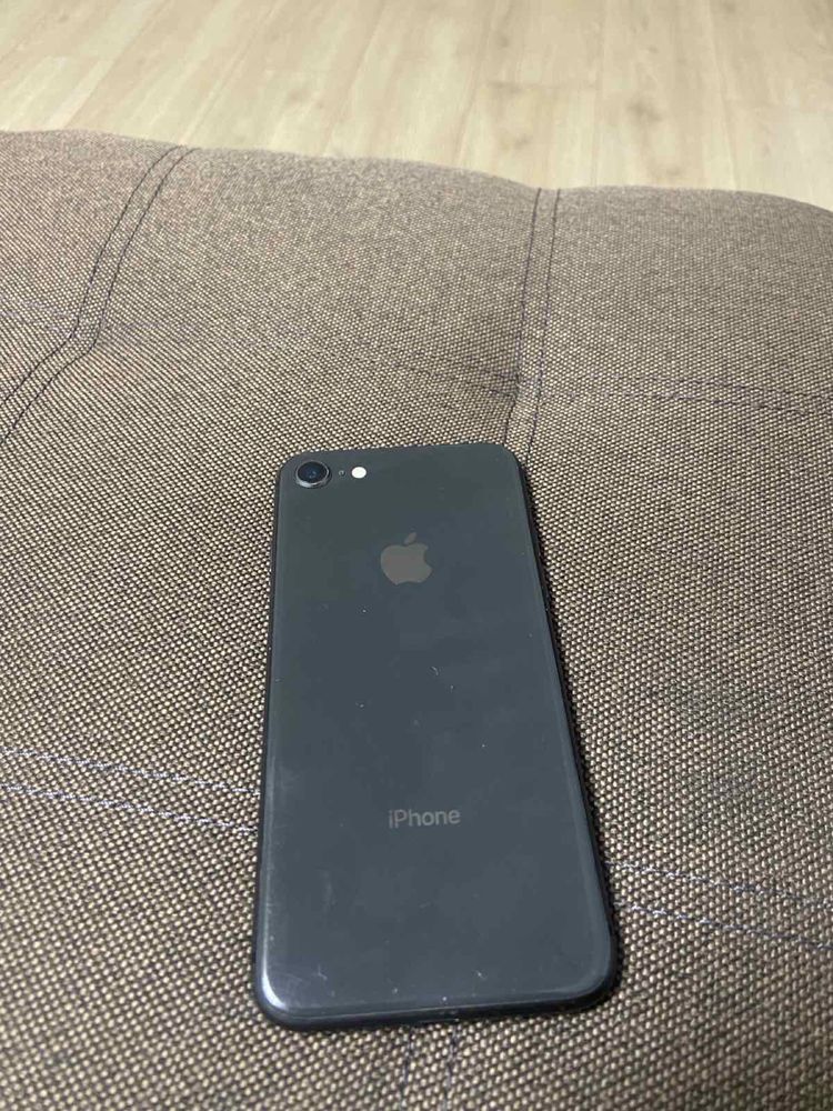 Iphone 8 64гБ черный