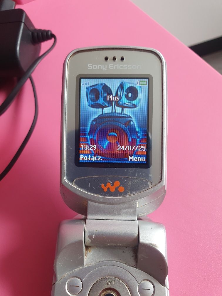 Głośnik Sony Ericsson MS-410 i ładowarką w300