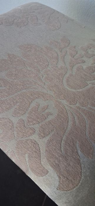 Taboret stylizowany stołek biały glamour