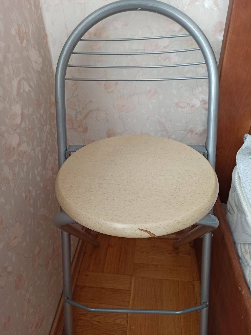 Кухонный барный стол со стульями