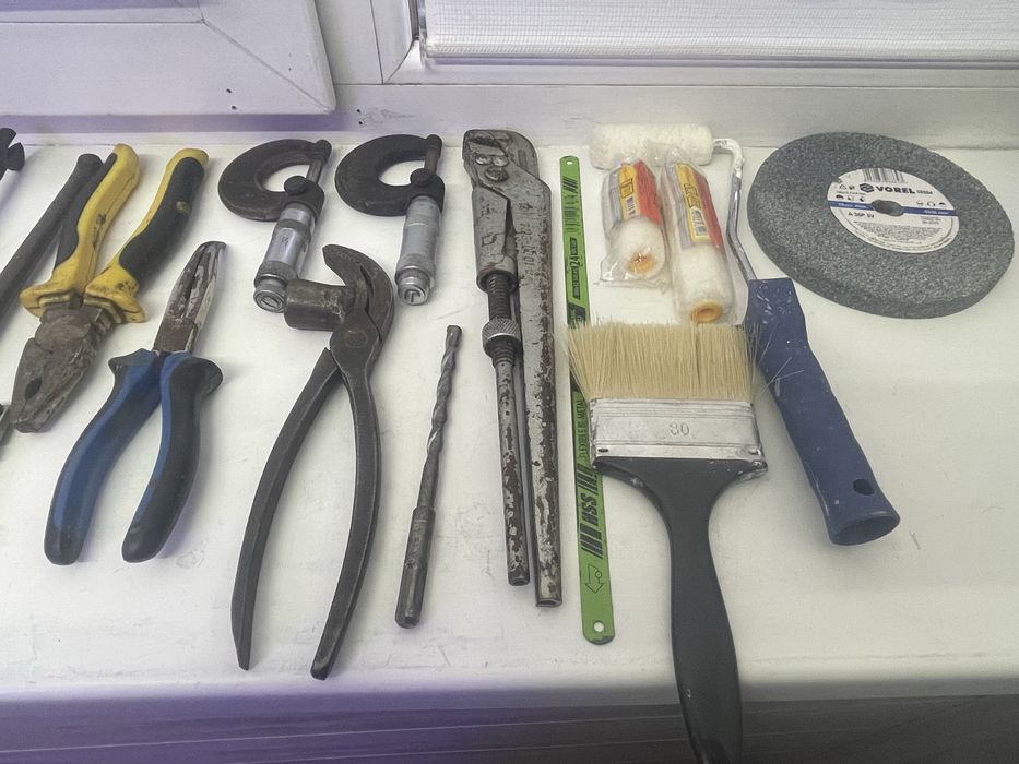 Инструмент,для дома,микрометр,набір інстументів,набор отверток.