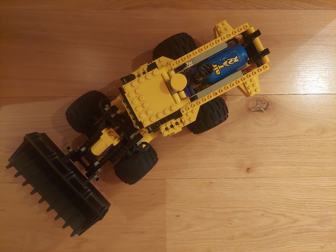 LEGO 8459 Pneumatic Front-End Loader