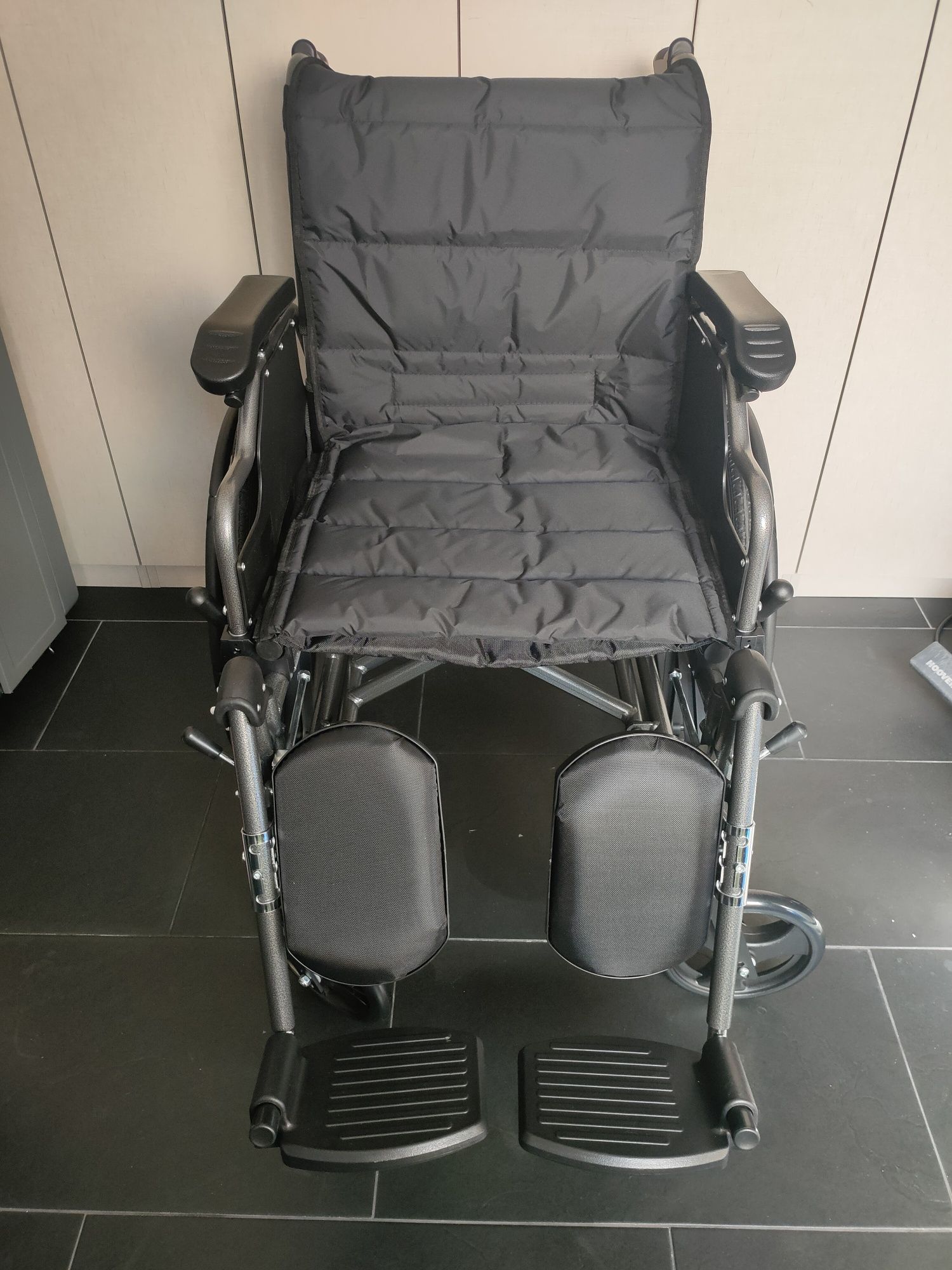 Cadeira de rodas manual em alumínio NOVA
