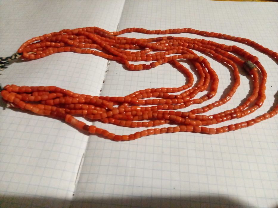 Коралове янтарне намисто