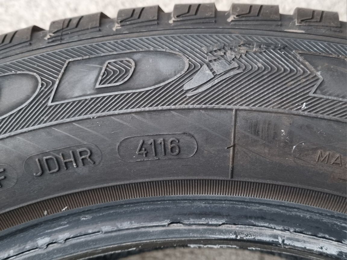 Opona używana CAŁOROCZNA 1szt. 205/55/16 Goodyear Vector 4Seasons