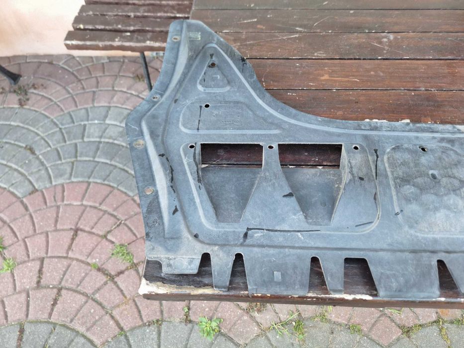 Seat Leon 2 osłona silnika 1K0.825.235AB