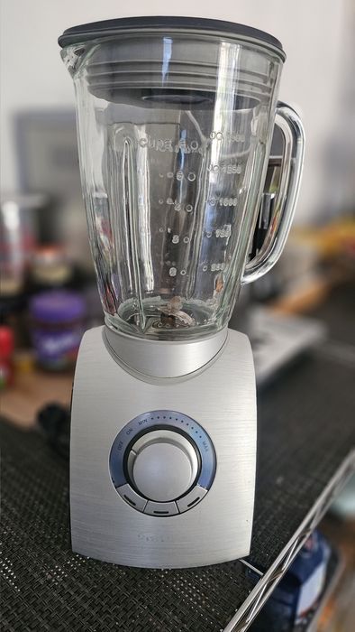 Блендер Philips HR 2094