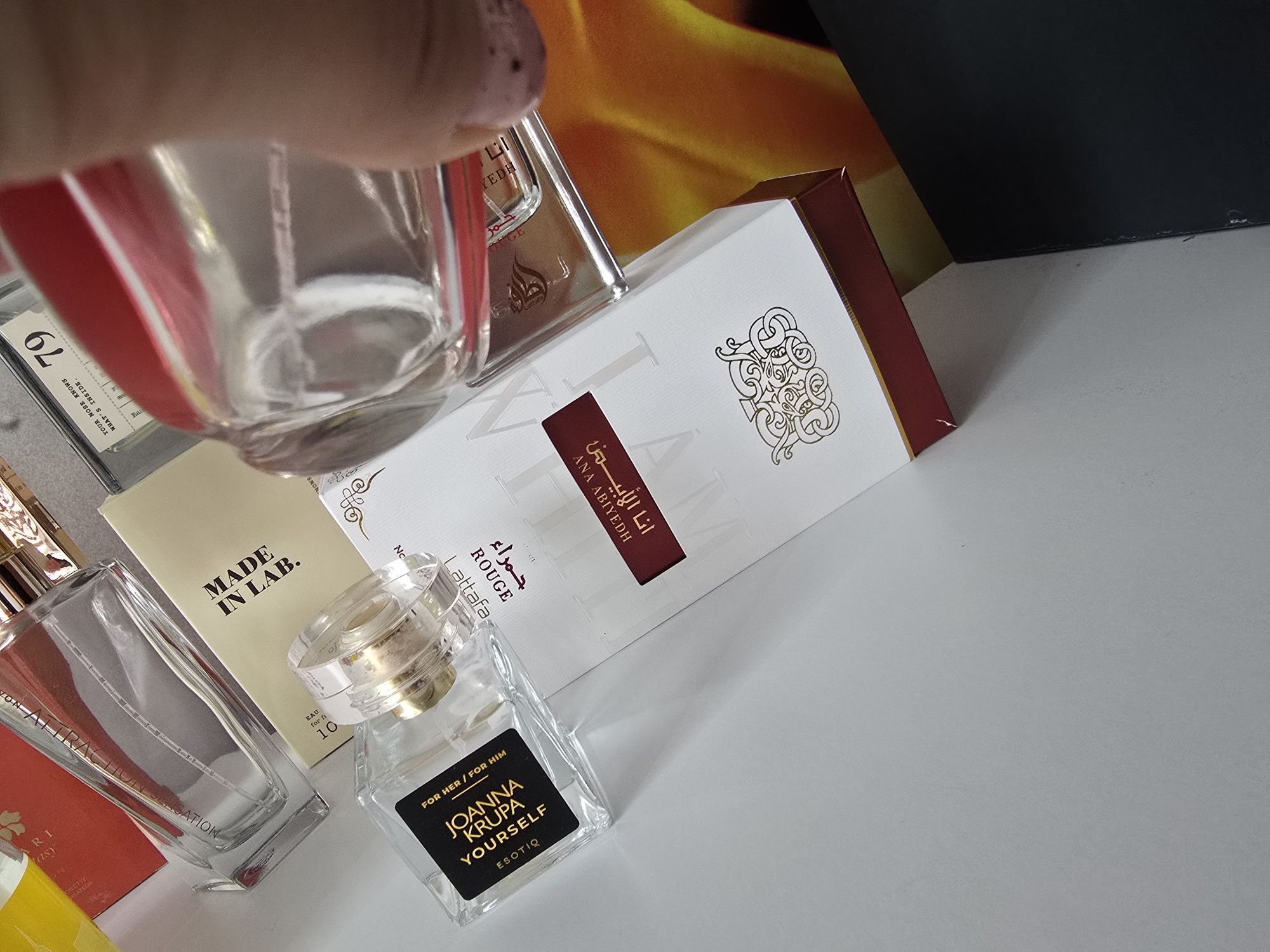 Flakony po perfumach 9szt